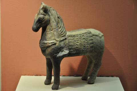 xxx-museum-bedaium-tonpferd-seebruck-hoeheca18cm-1.jh.n.chr..png