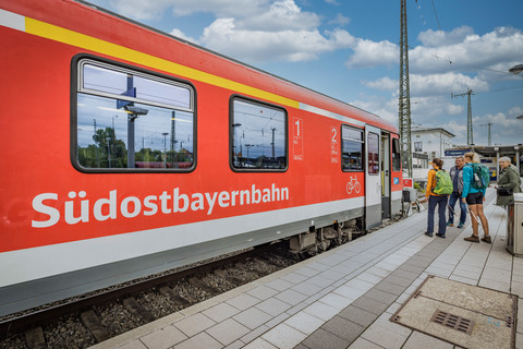 Südostbayernbahn am Bahnhof Rosenheim