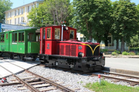 Rote Lok der Chiemseebahn